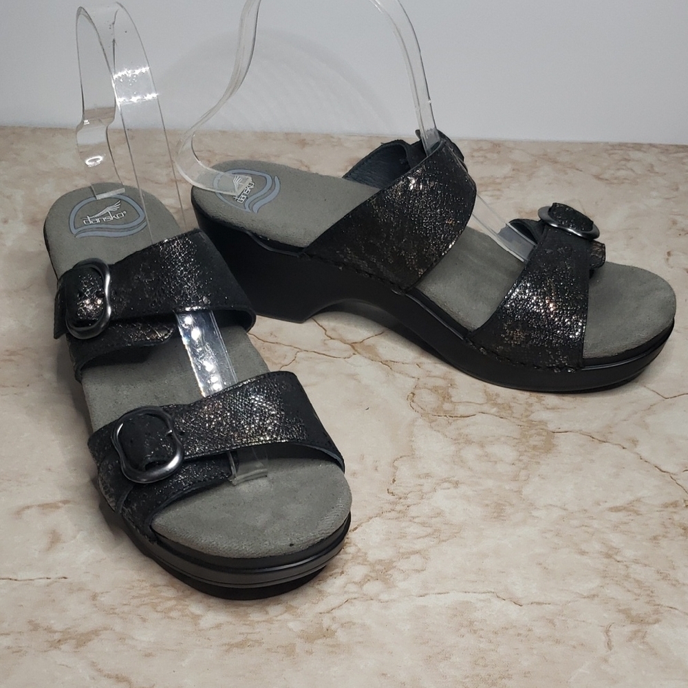 Comfortable Black Wedge Sandals 40